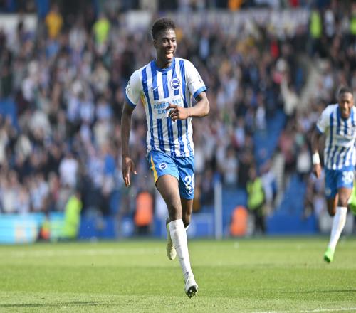 天空：曼联探讨引进巴莱巴但难有进展，可能在2026签下两名中场