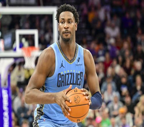 犯规多影响出场时间！小贾伦30分钟15中12高效拿下25分5次犯规