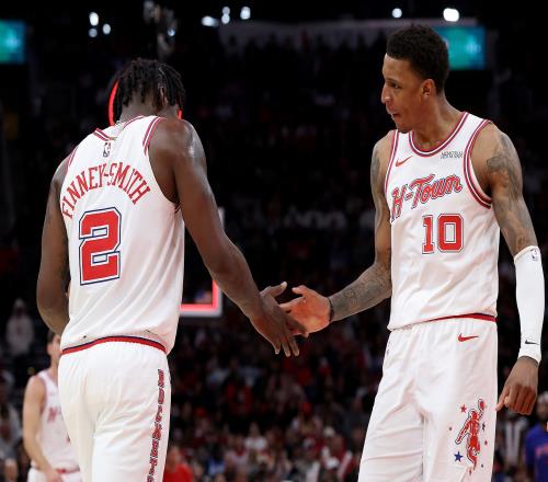 福将但还在找状态！芬尼史密斯复出后火箭豪取四连胜