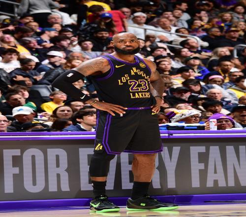 行走的纪录仪！詹姆斯41岁后仍能单场得分30+NBA历史首人