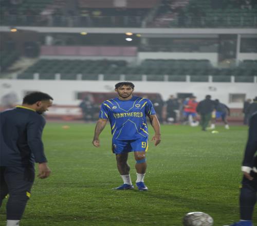 遭加蓬开除！奥巴梅扬回复网友：球队的问题远比我这个小人物复杂