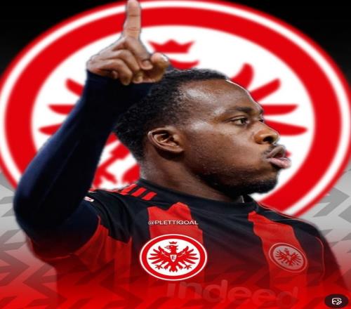 记者：法兰克福签卡利穆恩多交易已完成，租借且包含买断选项