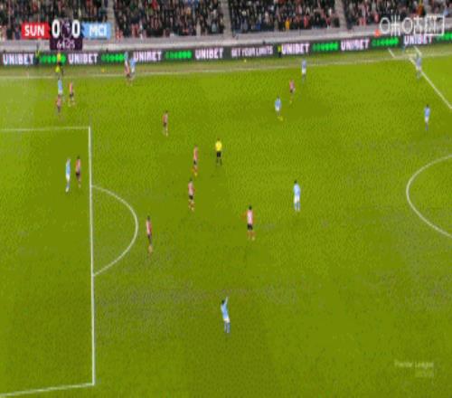 最好的一次机会！罗德里长传，格瓦迪奥尔头球被桑德兰守门员神扑