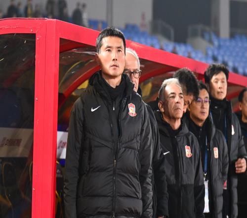 北青谈国足名单年龄结构:30岁老将有11名,老中青各占一定比例