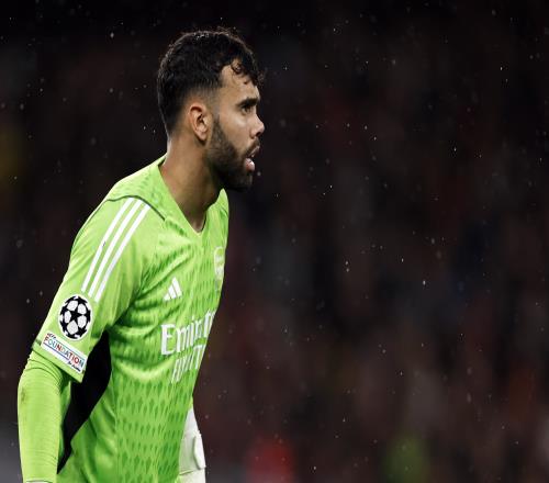 拉亚2025年出战3510分钟+15次零封，均为英超门将同期最多