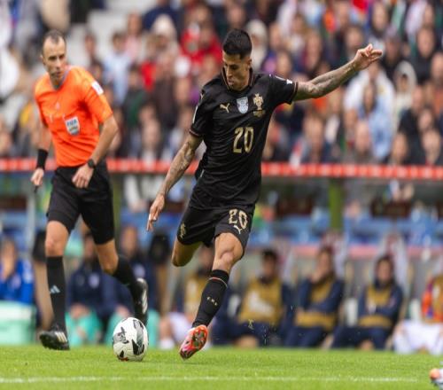 米体：坎塞洛与新月主帅小因闹翻，国米想签但年薪太高是主要障碍