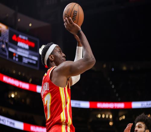 砍下31+14！奥孔武：就是全力以赴去拼抢我清楚自己的优势