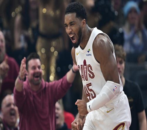 强势反弹！米切尔下半场2分钟连得8分带队打出80上半场仅7分