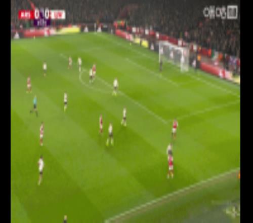 萨卡连过2人，最后倒三角传球被破坏