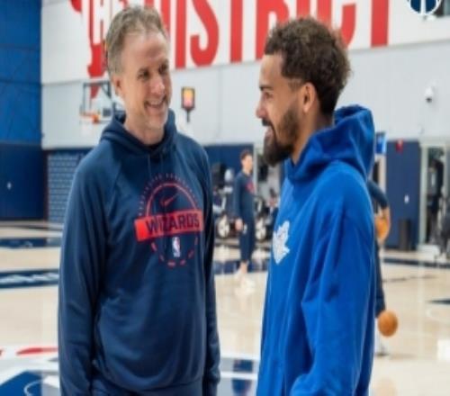 特雷杨本赛季是否会复出奇才主帅：首要任务是让他恢复健康