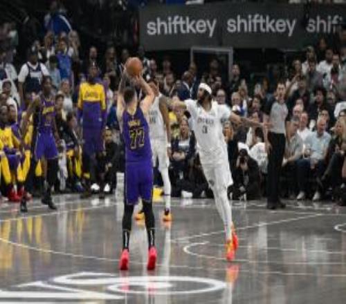 交易后浓眉仅打29场&场均20.2+10.8板东契奇56场&场均30.9+8+8.1