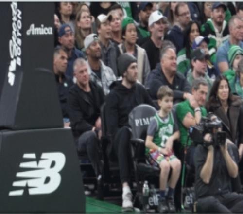 明天正面对决！科内特现身场边观战老东家凯尔特人