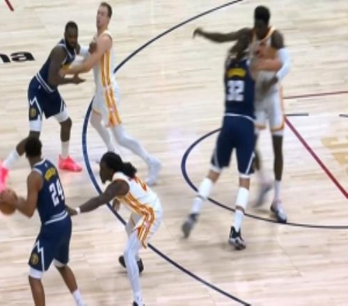 险引团战！阿隆戈登与盖耶、戴森起冲突老鹰被吹技术犯规