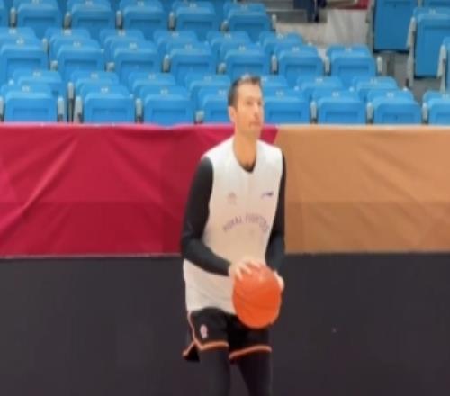 北控客战浙江，今晚开战