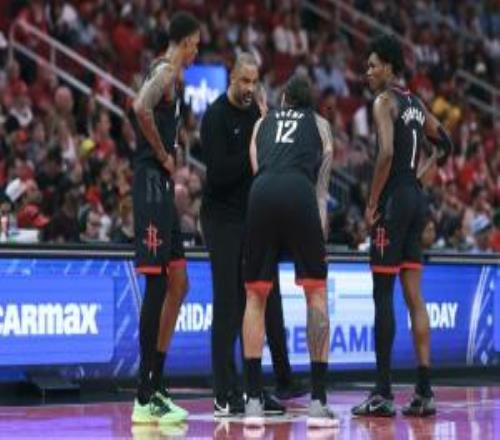 乌度卡咋想的小贾巴里末节灾难表现8中0但这节还是打了10分钟