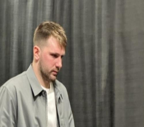 东契奇：好久没有六犯离场了我好几个球没投进&肯定能做得更好