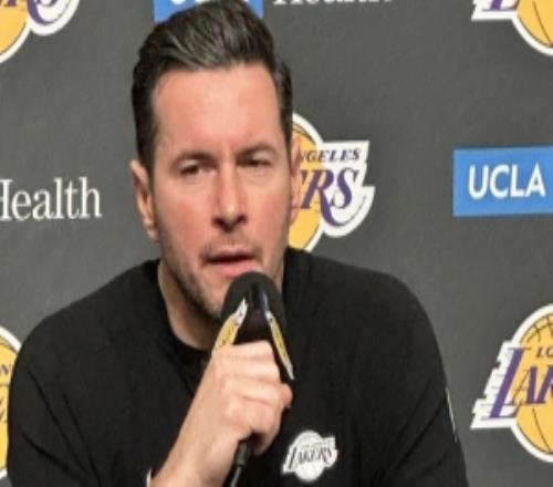 雷迪克：最后时刻有3次没有听到我喊暂停有投丢但末节阵容没问题