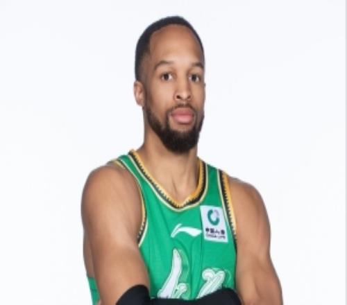 CBA官网：辽宁男篮取消杰隆布朗&奥利弗的注册成功注册亨特