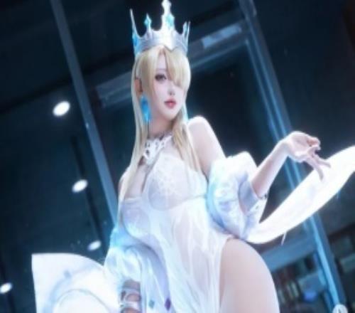 韩国CoserYasal晒照：满屏幕全是腿！