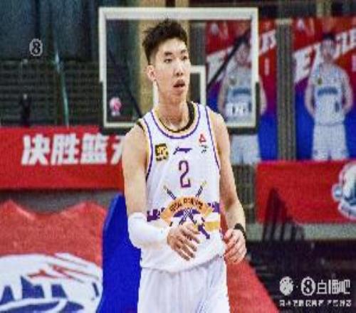 正负值15！廖三宁半场7中3拿到7分4助罚球2中1