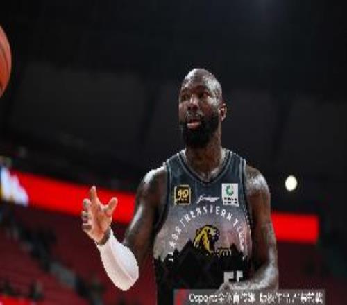 说谁呢琼斯：这些球员谁签的回CBA前我不想再看这种比赛了