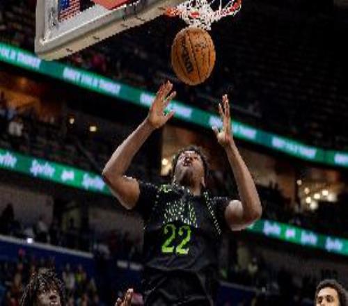 14分16板12助！奎因：教练让我打得更具侵略性下半场我更主动