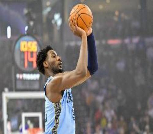 空砍了！JJJ14中9砍下23分7篮板阿尔达马9中6砍下15+7+7