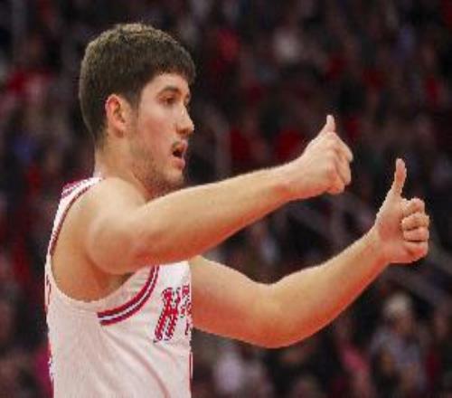 关键三分三不沾！谢泼德替补21中8拿下20分3板4助1断第三节11分