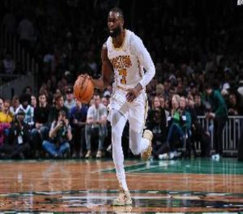 冲击力十足！杰伦布朗15中6砍下25分8板7助罚球13中12