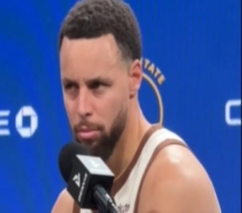 认真不了一点儿!库里接受采访时有记者铃声响随即开始魔性扭动