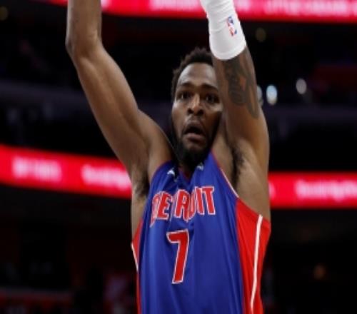 全能表现难救主！保罗里德6中3得8分7板3助5断2帽