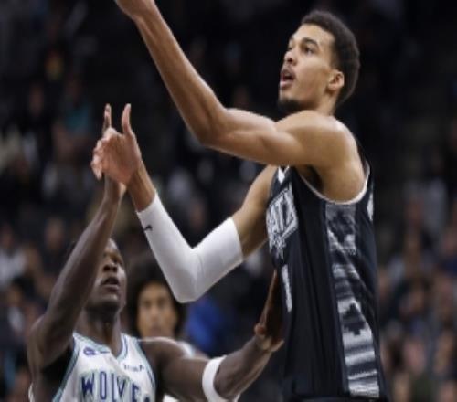 西部第二VS第四！ESPN明日胜率预测：马刺为45.3%森林狼为54.7%