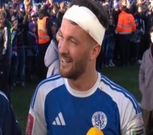 为追逐足球梦想，保罗道森曾辞去高速公路巡管员的工作