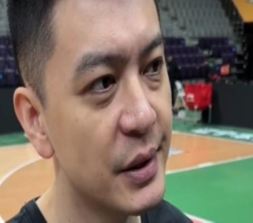 杨鸣：亨特首次合练能发挥多少很难说中期换外援很难有实质提升