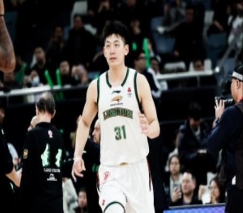 拼尽全力！张陈治锋8中4拿到17分6板罚球10中9