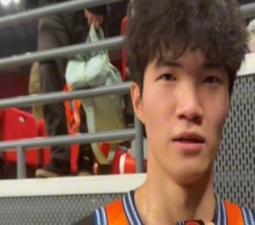 偰李永炜：平常跟洛夫顿交流多熟悉打法防迪亚洛让其减速&略挑逗