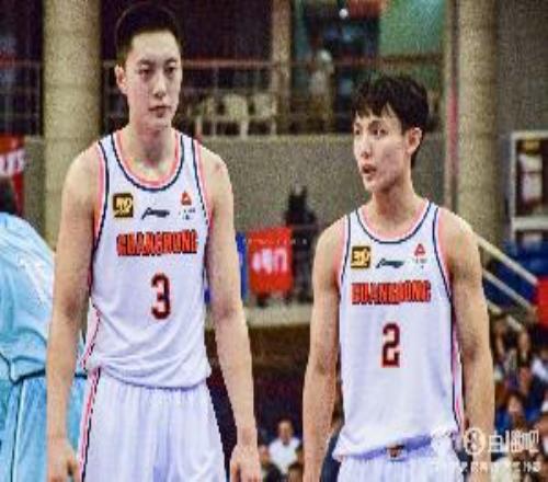 双双划水半场徐杰和胡明轩皆是3中0&三分2中0都一分未得