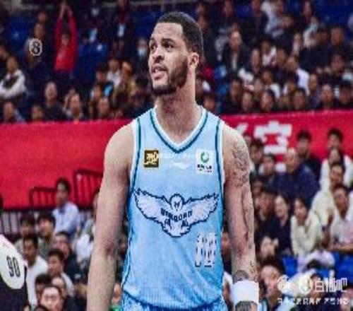 主攻手！韦瑟斯庞半场13中7砍最高16分外加4板3助正负值+12