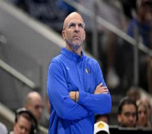 福斯特：独行侠已发球只能暂停不能挑战基德驱逐是因为骂裁判