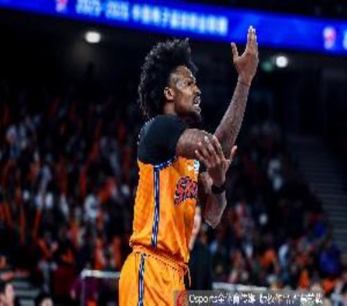 咔咔乱杀！古德温首节4投3中拿到8分2板2助1断正负值+10