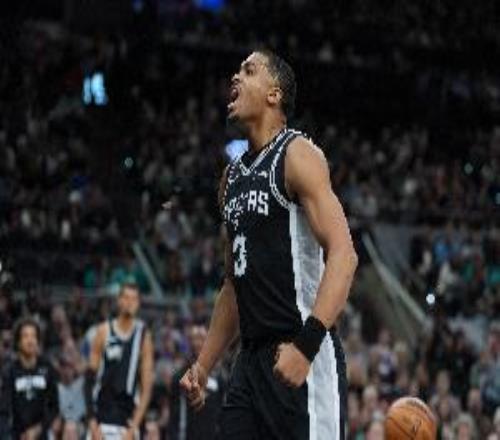 马刺队魂！凯尔登近两场场均贡献22.5分8篮板命中率高达65.4%