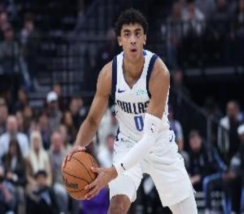 高开低走！克里斯蒂9中4拿到10分3板2助首节就拿到8分