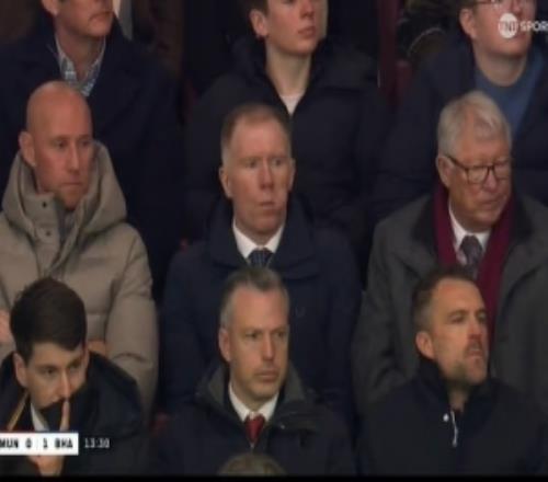 邮报：斯科尔斯、巴特现场观战曼联比赛，之前曾吐槽很难获取球票