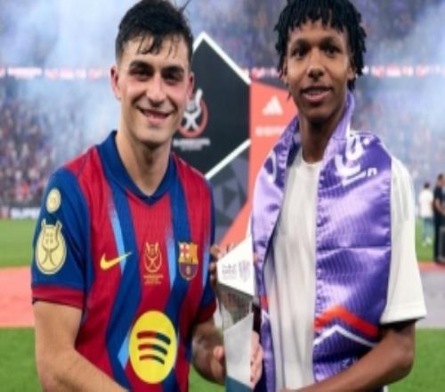 直塞助攻莱万单刀破门！官方：佩德里获得西超杯最佳助攻奖