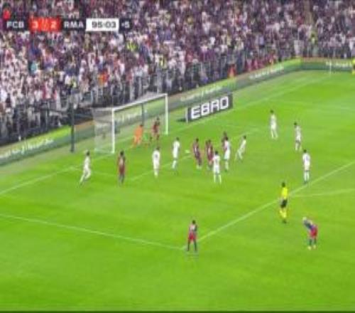 VIP观赛位巴萨7防9险遭绝平替补的拉师傅奥尔莫外围扶大腿看球