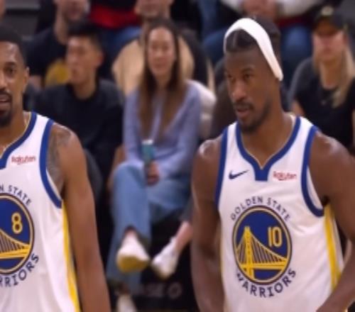 哥你这是啥造型巴特勒将发带前端搂至头顶笑得像狮子一样