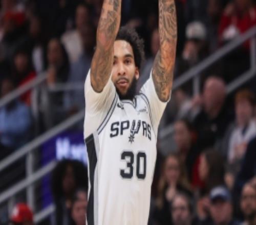 打得不错！尚帕尼三分7中3&罚球3中3得到14分10篮板1助攻