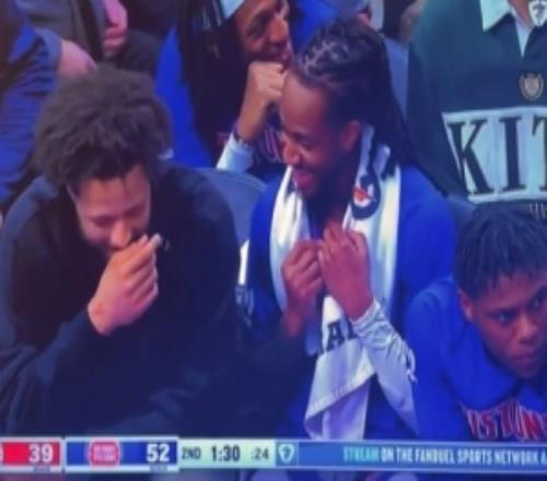 笑死！坎宁安找詹金斯聊天后者马上提醒：别乱说话我戴着麦克