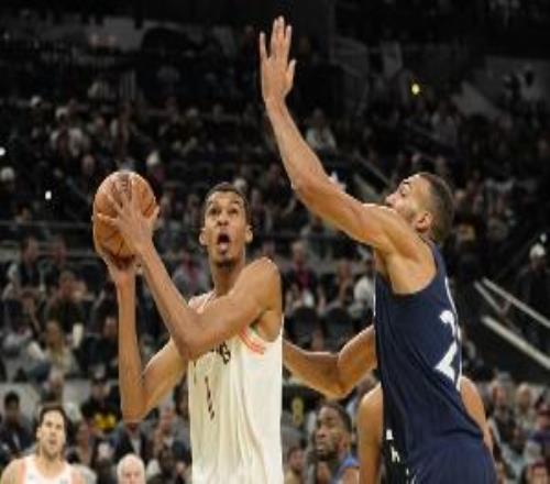 法国队友！戈贝尔NBA生涯对阵文班亚马战绩为6胜2负