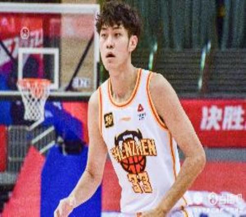 媒体人：王浩然对标巅峰时期的顾全甚至强于同时期的丁彦雨航